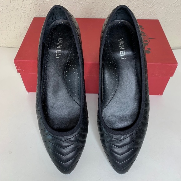 Vaneli Black Nappa Ginebra Pointed Toe Flats Women's Size 7W - Picture 1 of 10